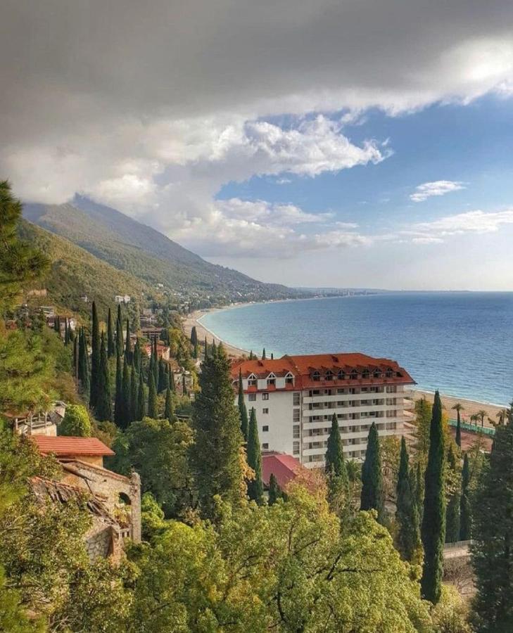 Calipso Sea Hotel Gagra Extérieur photo